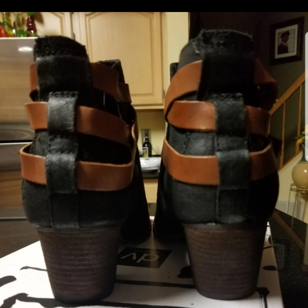 Dolce Vita 'Java' Bootie - Picture 4 of 10
